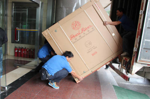 阿克塞钢琴贵重工艺品无忧运